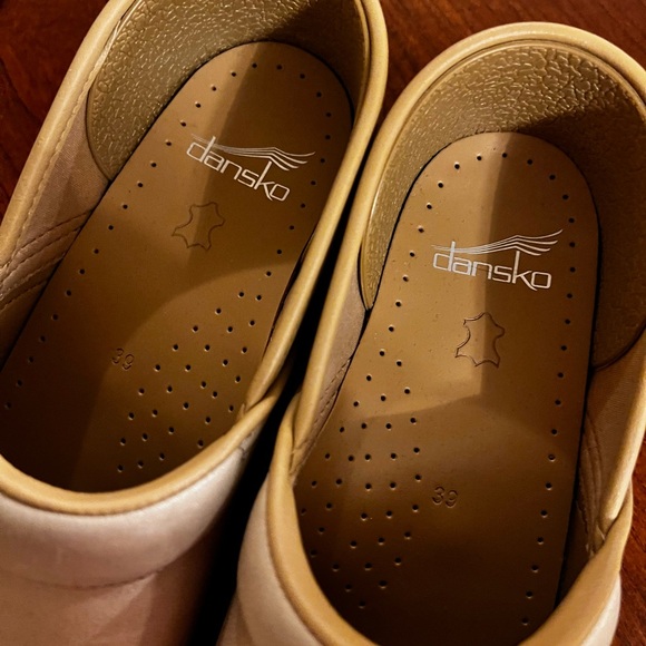 Women's Cream Clogs Dansko 39 - Picture 3 of 5